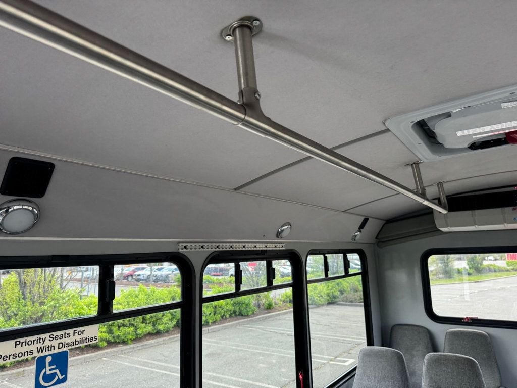 2017 Chevrolet Express 4500 Arboc Handicap-Accessible Shuttle Bus For Adults Church Seniors & Handicapped Transportation - 23002161 - 37