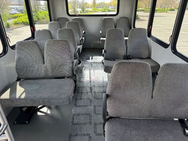2017 Chevrolet Express 4500 Arboc Handicap-Accessible Shuttle Bus For Adults Church Seniors & Handicapped Transportation - 23002161 - 5