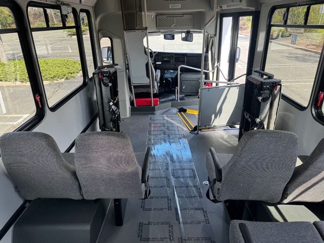 2017 Chevrolet Express 4500 Arboc Handicap-Accessible Shuttle Bus For Adults Church Seniors & Handicapped Transportation - 23002161 - 6