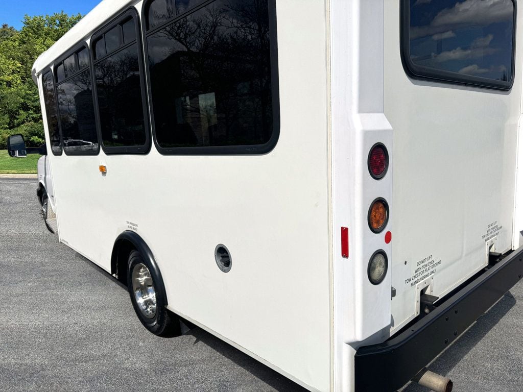 2017 Chevrolet Express 4500 Arboc Handicap-Accessible Shuttle Bus For Adults Church Seniors & Handicapped Transportation - 23002161 - 7