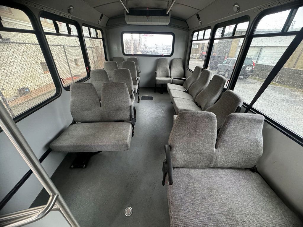 2017 Chevrolet Express 4500 Arboc Handicap-Accessible Shuttle Bus For Adults Medical Transport Mobility ADA Handicapped - 23002161 - 10