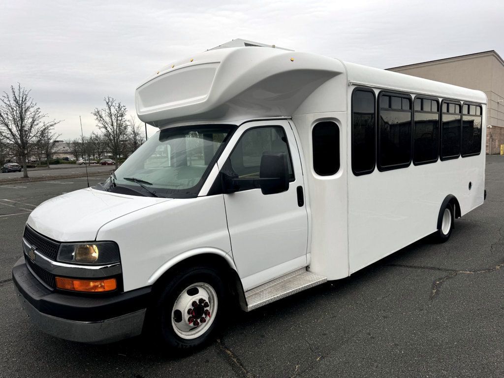 2017 Chevrolet Express 4500 Arboc Handicap-Accessible Shuttle Bus For Adults Medical Transport Mobility ADA Handicapped - 23002161 - 2