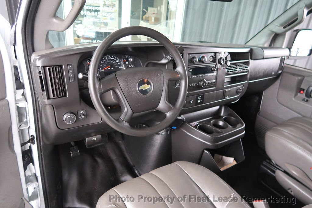 2017 Chevrolet Express Cargo Van Express 3500 Cargo Van 135" - 22984024 - 9