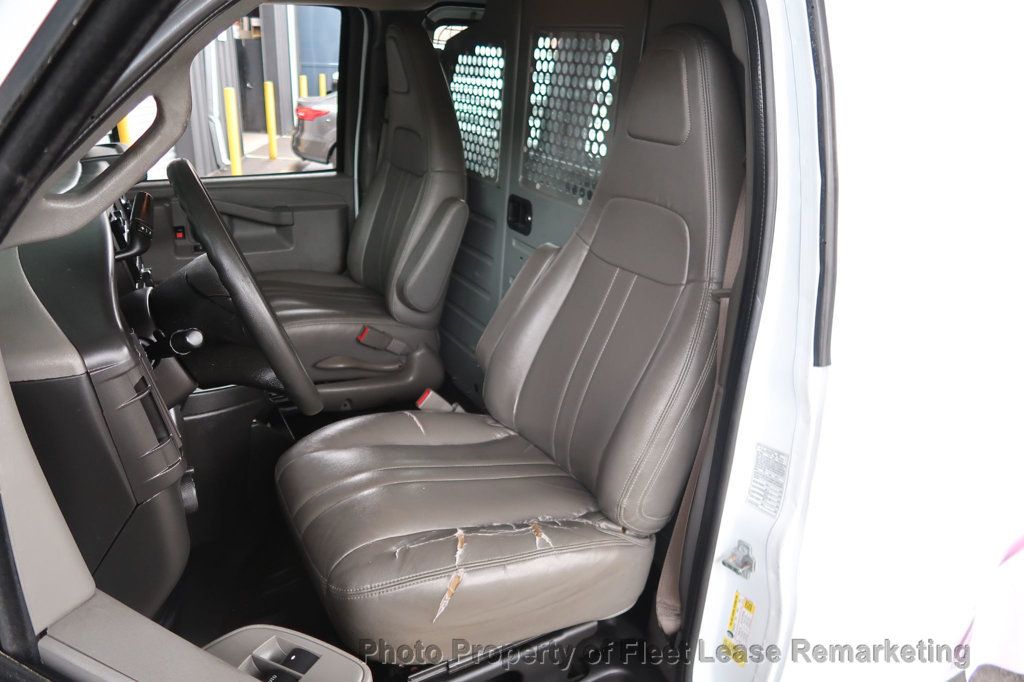 2017 Chevrolet Express Cargo Van Express 3500 Cargo Van 135" - 22984024 - 10