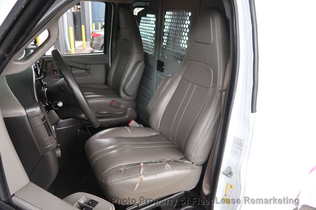2017 Chevrolet Express Cargo Van Express 3500 Cargo Van 135" - 22984024 - 10