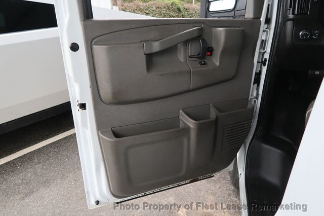 2017 Chevrolet Express Cargo Van Express 3500 Cargo Van 135" - 22984024 - 12