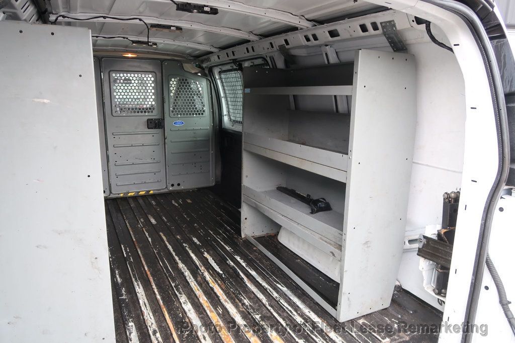 2017 Chevrolet Express Cargo Van Express 3500 Cargo Van 135" - 22984024 - 16