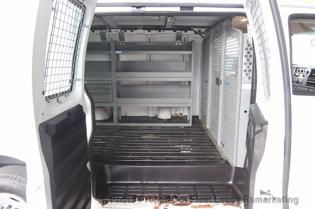 2017 Chevrolet Express Cargo Van Express 3500 Cargo Van 135" - 22984024 - 17