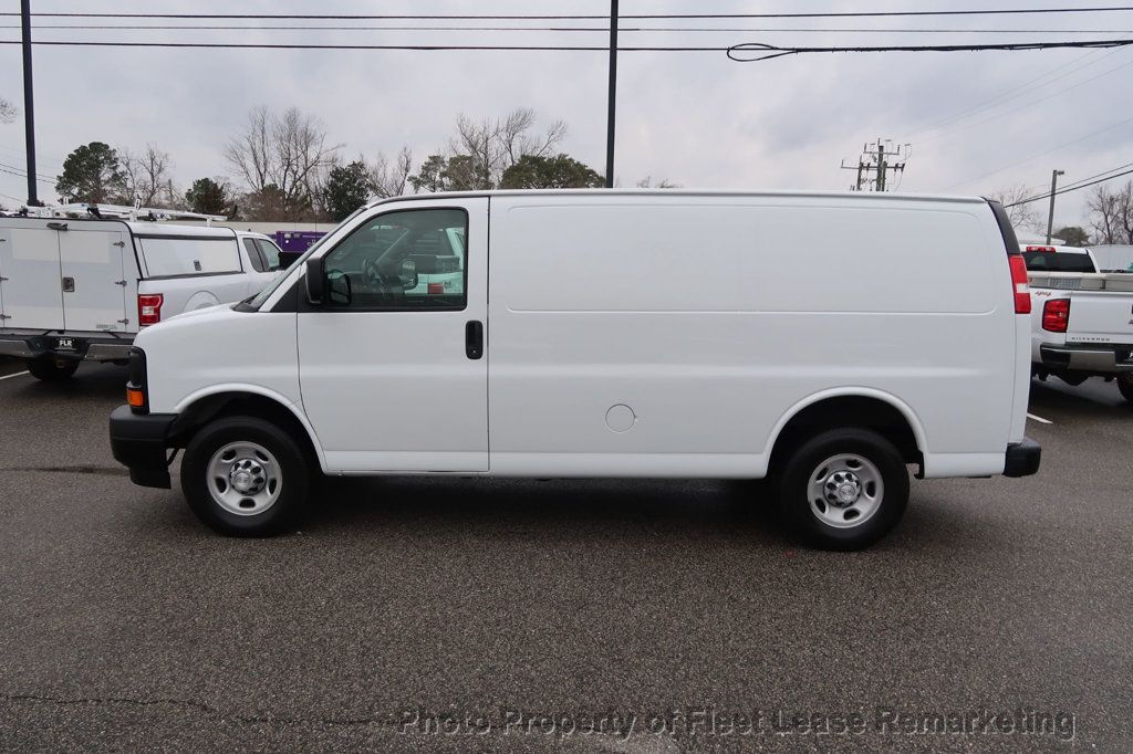 2017 Chevrolet Express Cargo Van Express 3500 Cargo Van 135" - 22984024 - 1