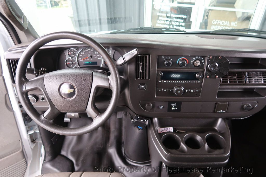 2017 Chevrolet Express Cargo Van Express 3500 Cargo Van 135" - 22984024 - 24