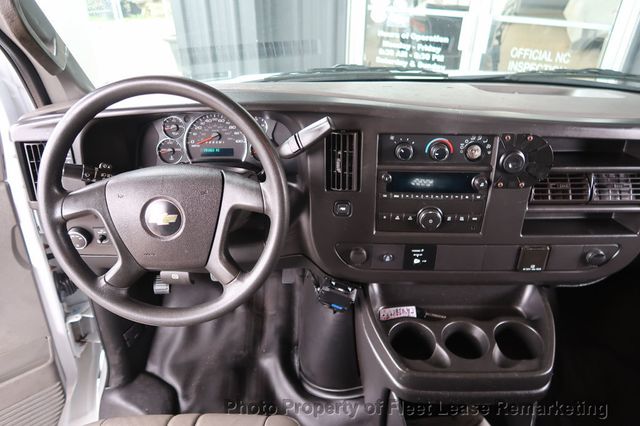 2017 Chevrolet Express Cargo Van Express 3500 Cargo Van 135" - 22984024 - 24