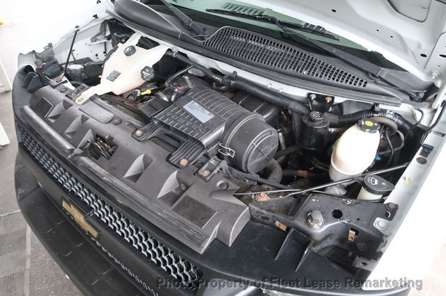 2017 Chevrolet Express Cargo Van Express 3500 Cargo Van 135" - 22984024 - 35