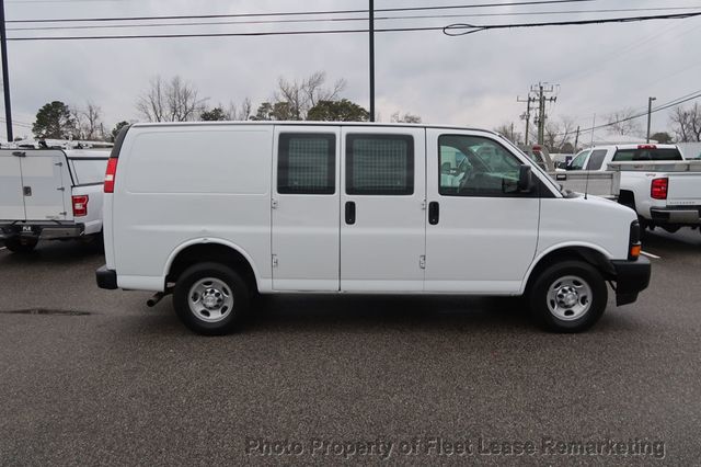2017 Chevrolet Express Cargo Van Express 3500 Cargo Van 135" - 22984024 - 5