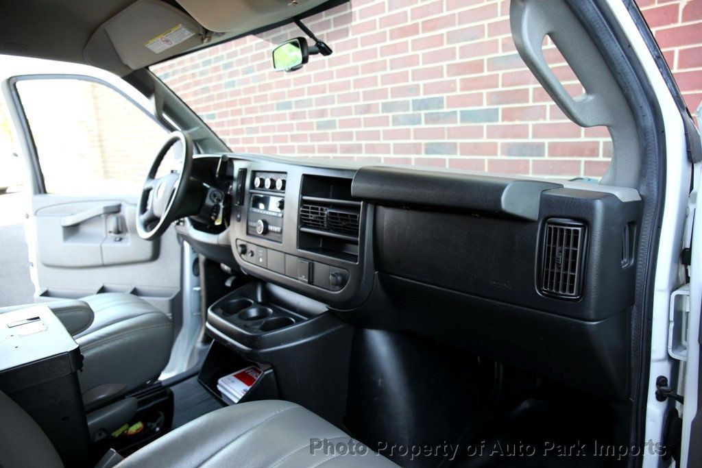 2017 Chevrolet Express Cargo Van 2500 photo 26