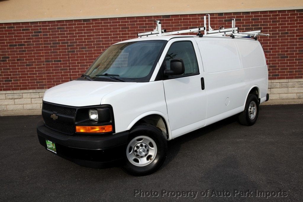 2017 Chevrolet Express Cargo Van 2500 photo 3