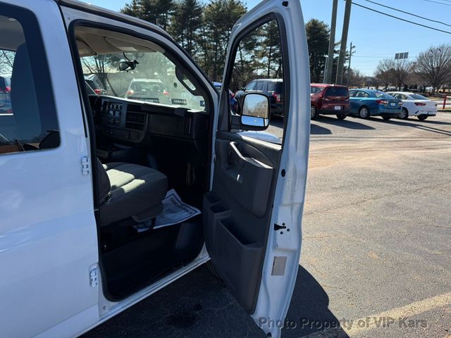 2017 Chevrolet Express Cargo Van RWD 2500 135" - 22973149 - 9