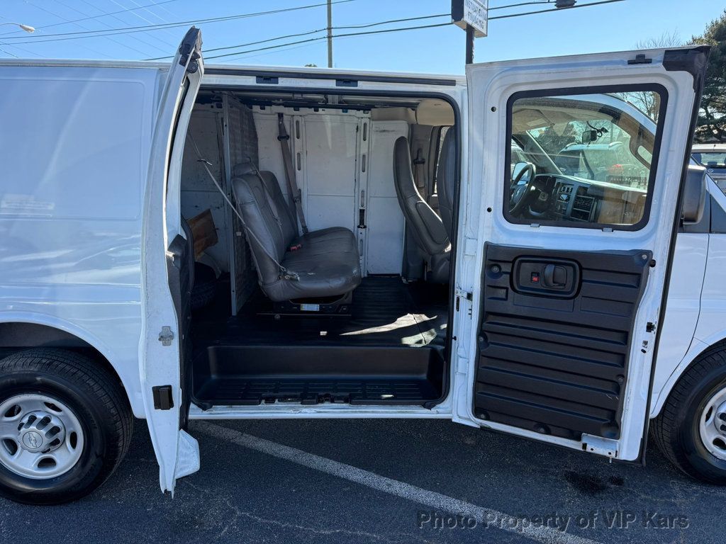 2017 Chevrolet Express Cargo Van RWD 2500 135" - 22973149 - 17