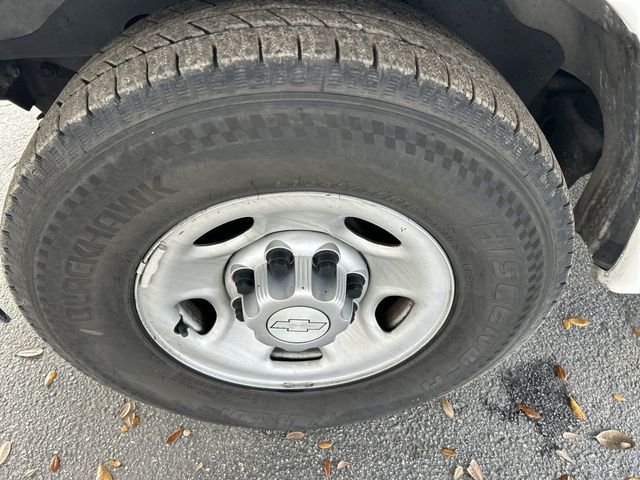 2017 Chevrolet Express Cargo Van RWD 2500 135" - 22988230 - 9