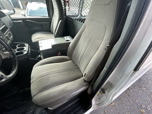 2017 Chevrolet Express Cargo Van RWD 2500 135" - 22988230 - 12