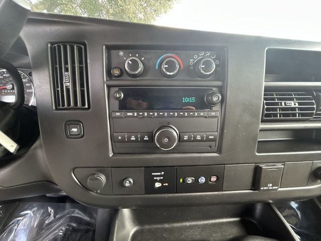 2017 Chevrolet Express Cargo Van RWD 2500 135" - 22988230 - 15