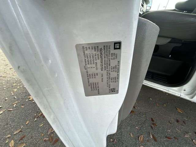 2017 Chevrolet Express Cargo Van RWD 2500 135" - 22988230 - 21