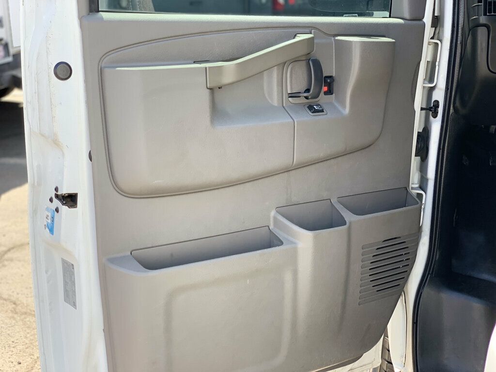 2017 Chevrolet Express Cargo Van RWD 2500 135" - 23072715 - 10