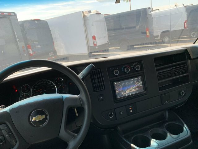 2017 Chevrolet Express Cargo Van RWD 2500 135" - 23072715 - 32