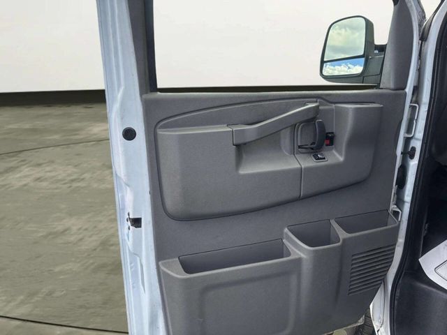 2017 Chevrolet Express Cargo Van RWD 2500 155" - 23009467 - 11