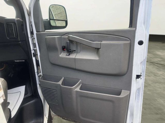 2017 Chevrolet Express Cargo Van RWD 2500 155" - 23009467 - 15