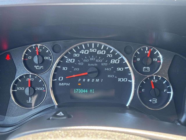 2017 Chevrolet Express Cargo Van RWD 3500 135" - 23035564 - 25