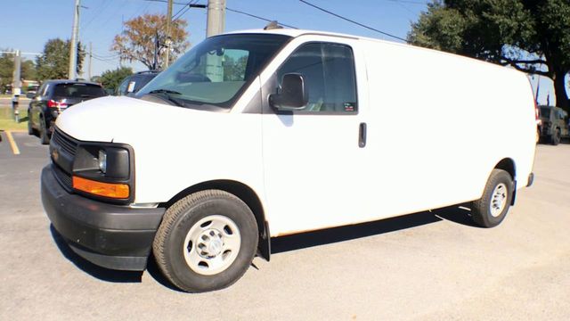 2017 Chevrolet Express Cargo Van RWD 3500 155" - 22139434 - 3