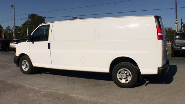 2017 Chevrolet Express Cargo Van RWD 3500 155" - 22139434 - 5