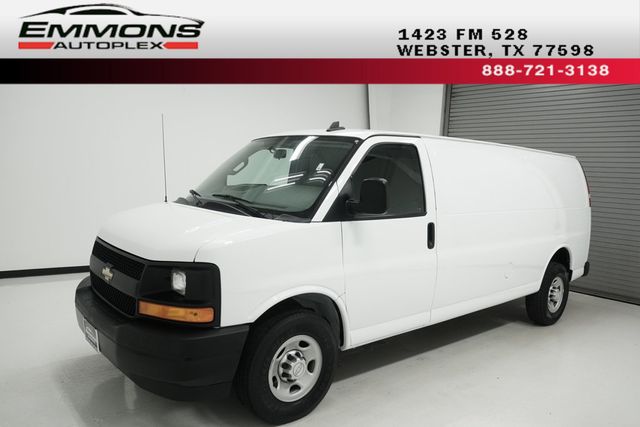 2017 Chevrolet Express Cargo Van RWD 3500 155" - 22987698 - 0