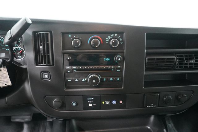2017 Chevrolet Express Cargo Van RWD 3500 155" - 22987698 - 14