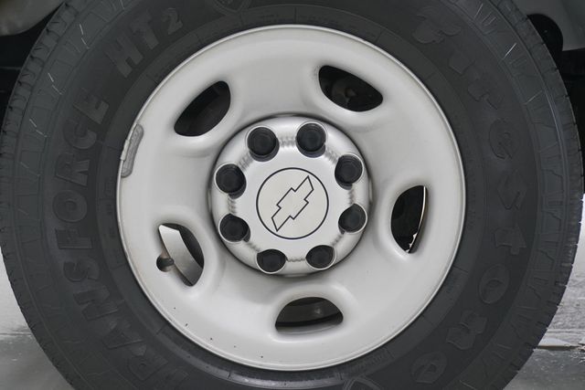 2017 Chevrolet Express Cargo Van RWD 3500 155" - 22987698 - 18