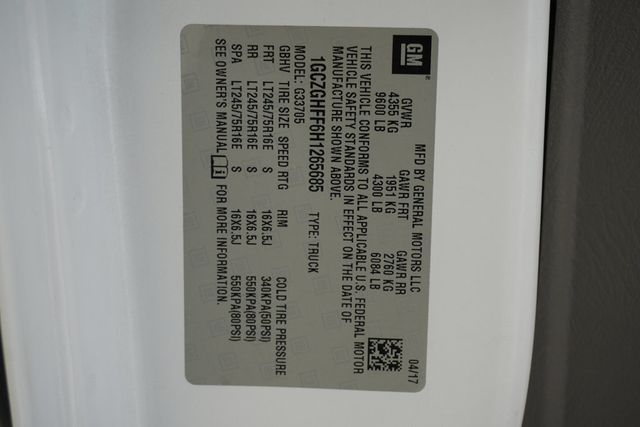 2017 Chevrolet Express Cargo Van RWD 3500 155" - 22987698 - 21