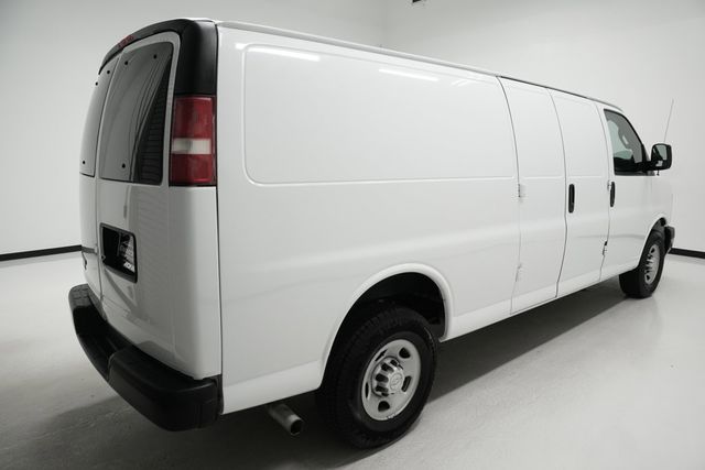 2017 Chevrolet Express Cargo Van RWD 3500 155" - 22987698 - 2