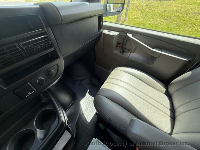 2017 Chevrolet Express Cargo Van RWD 3500 155" - 23020229 - 14