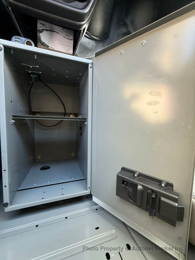 2017 Chevrolet Express Cargo Van RWD 3500 155" - 23020229 - 17