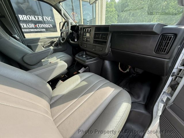 2017 Chevrolet Express Cargo Van RWD 3500 155" - 23069961 - 18