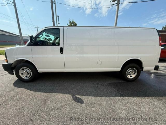 2017 Chevrolet Express Cargo Van RWD 3500 155" - 23069961 - 2