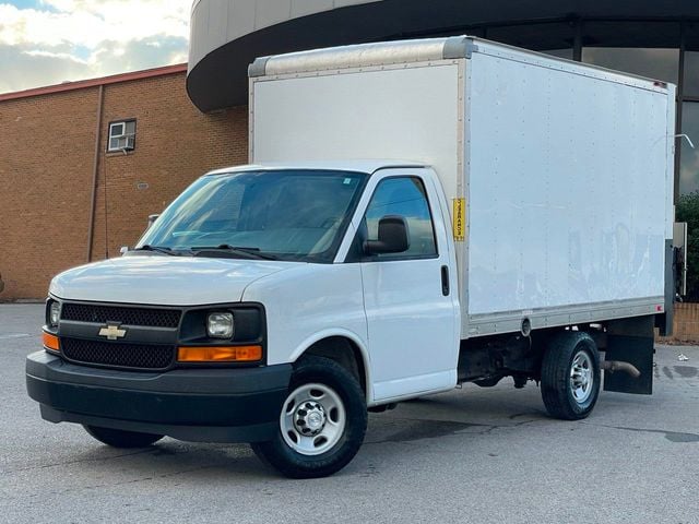 2017 Chevrolet Express Commercial Cutaway '17 CHEVY EXPRESS 3500 BOX-TRUCK TOMMY-GATE 1-OWNER 615-730-9991 - 22304948 - 0