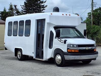 2017 Chevrolet Express Commercial Cutaway - 1GB3GRBG1H1107351