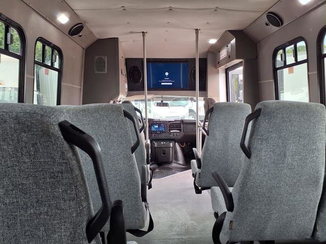 2017 Chevrolet Express Commercial Cutaway 3500 Van 139" - 23023192 - 15