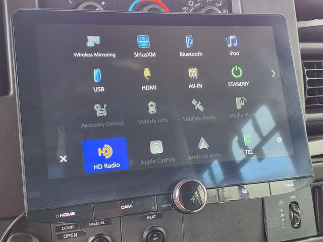 2017 Chevrolet Express Commercial Cutaway 3500 Van 139" - 23023192 - 32