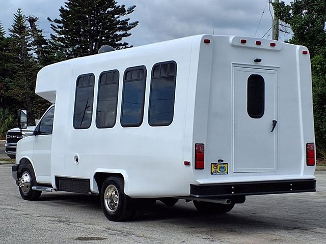 2017 Chevrolet Express Commercial Cutaway 3500 Van 139" - 23023192 - 5