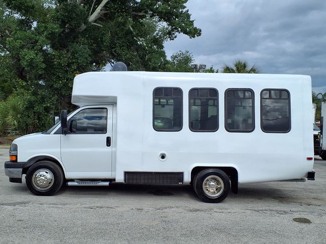 2017 Chevrolet Express Commercial Cutaway 3500 Van 139" - 23023192 - 6