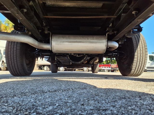 2017 Chevrolet Express Commercial Cutaway 3500 Van 139" - 23095814 - 18