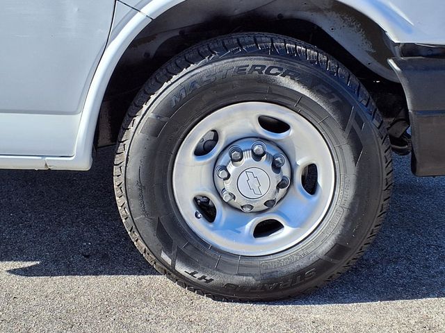 2017 Chevrolet Express Commercial Cutaway 3500 Van 139" - 23095814 - 26