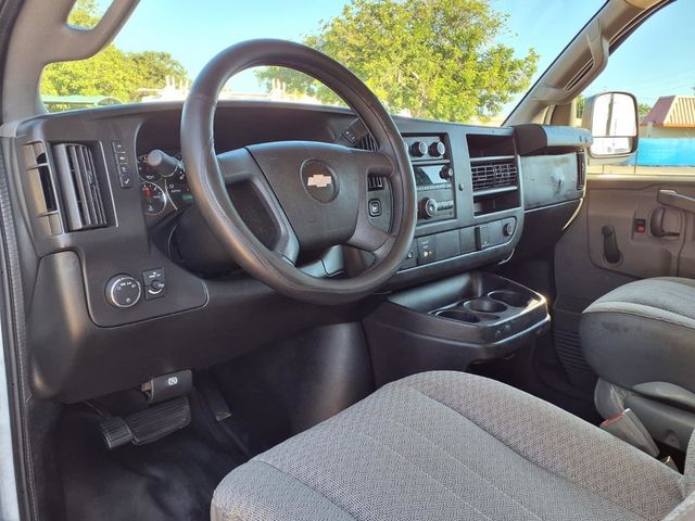 2017 Chevrolet Express Commercial Cutaway 3500 Van 139" - 23095814 - 8